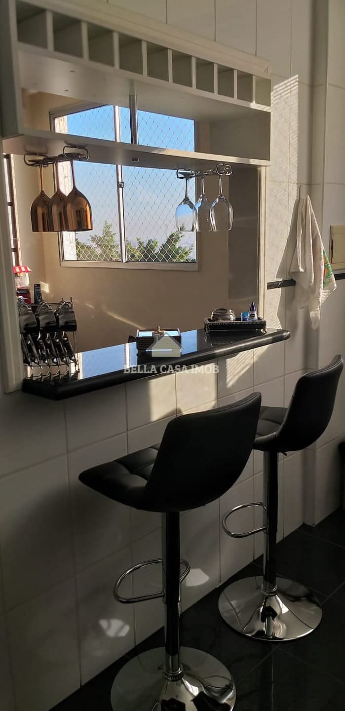 Apartamento à venda com 3 quartos, 140m² - Foto 4