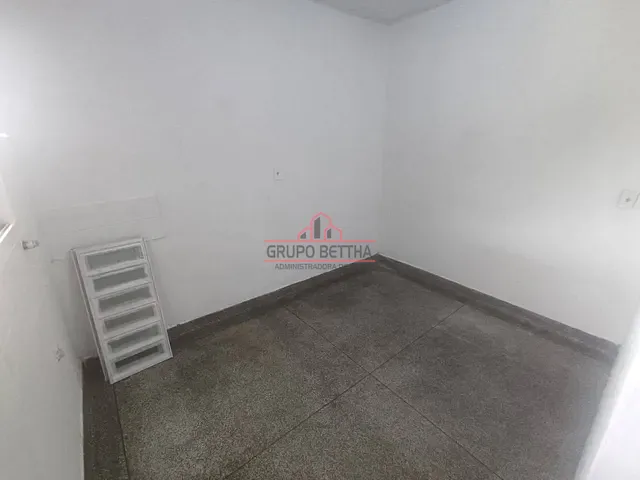 Apartamento com 40m² 2 quartos e 1 banheiro, para alugar, no bairro Vila Pouso Alegre em Barueri