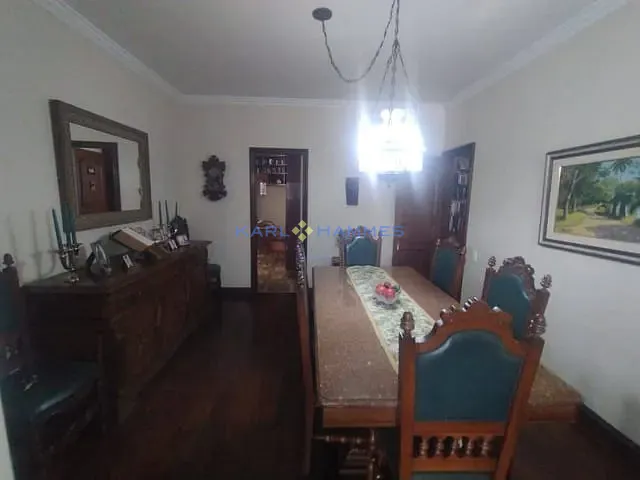 Apartamento com 247m² 4 quartos e 3 banheiros, à venda, no bairro Centro em Petrópolis