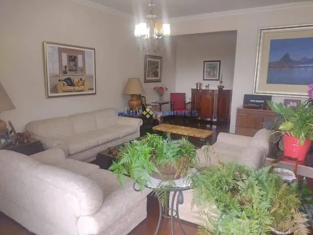Apartamento com 247m² 4 quartos e 3 banheiros, à venda, no bairro Centro em Petrópolis