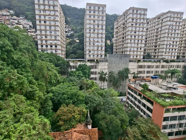 Apartamento com 60m² 2 quartos e 2 banheiros, para alugar, no bairro Copacabana em Rio de Janeiro