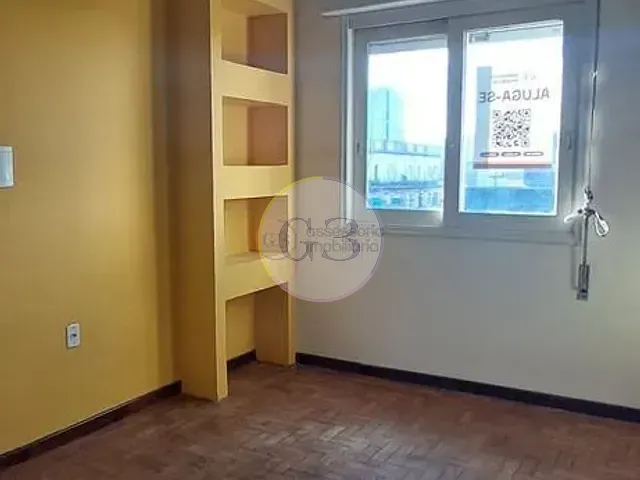 Apartamento 3 quartos e 1 banheiro, para alugar, no bairro Centro em Pelotas