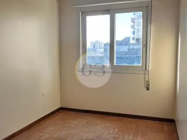 Apartamento 3 quartos e 1 banheiro, para alugar, no bairro Centro em Pelotas