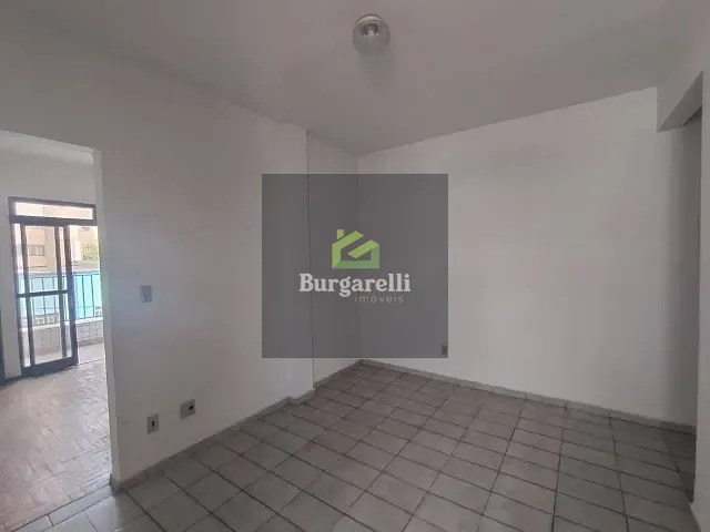 Apartamento 3 quartos e 2 banheiros, para alugar, no bairro Centro em Lavras