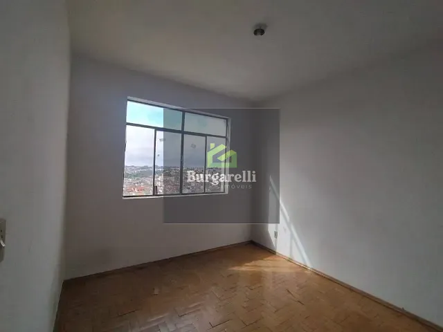 Apartamento 3 quartos e 2 banheiros, para alugar, no bairro Centro em Lavras