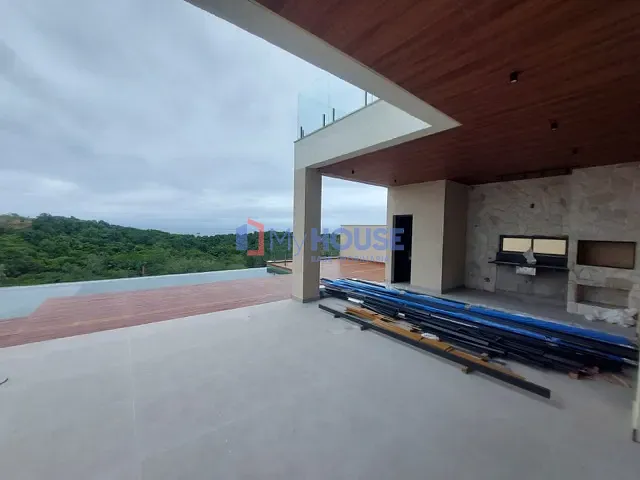 Casa 4 quartos e 5 banheiros, à venda, no bairro Nossa Senhora da Vitória em Ilhéus