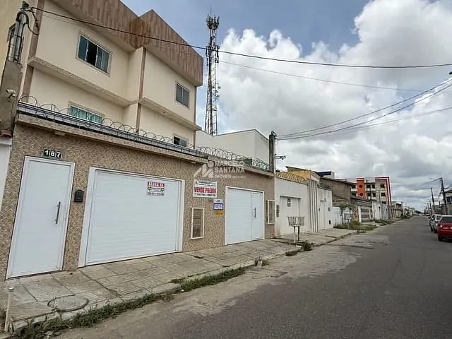 Sobrado 3 quartos e 1 banheiro, à venda, no bairro Felícia em Vitória da Conquista