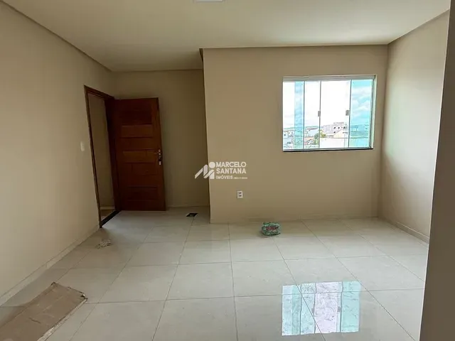 Sobrado 3 quartos e 1 banheiro, à venda, no bairro Felícia em Vitória da Conquista