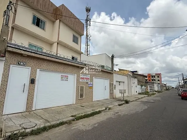 Sobrado 3 quartos e 1 banheiro, à venda, no bairro Felícia em Vitória da Conquista
