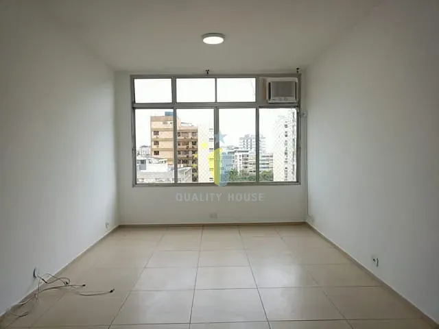 Apartamento com 97m² 2 quartos e 1 banheiro, para alugar, no bairro Ipanema em Rio de Janeiro