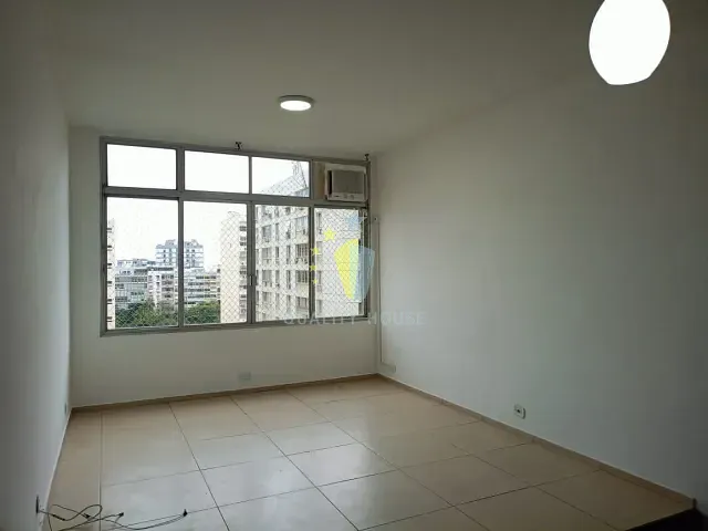 Apartamento com 97m² 2 quartos e 1 banheiro, para alugar, no bairro Ipanema em Rio de Janeiro
