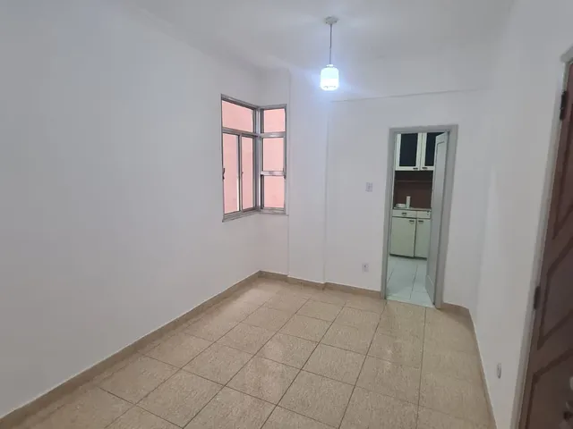 Apartamento com 60m² 2 quartos e 2 banheiros, para alugar, no bairro Copacabana em Rio de Janeiro