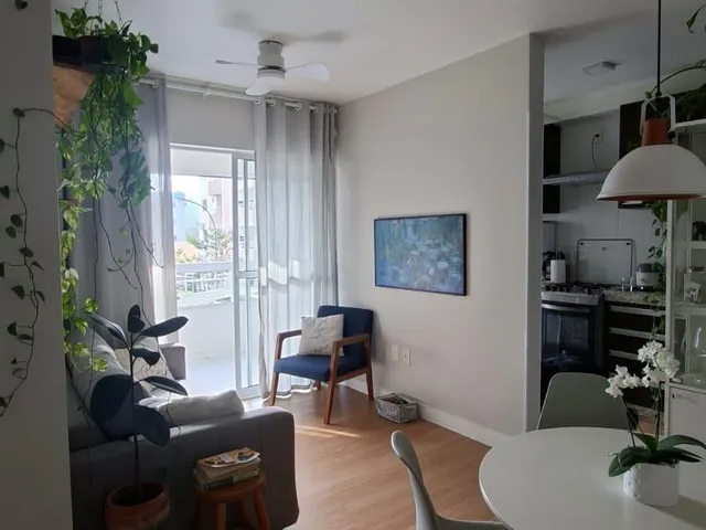 Apartamento 2 quartos e 1 banheiro, à venda, no bairro Espinheiros em Itajaí