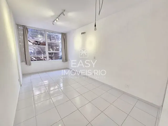 Apartamento com 48m² 1 quarto e 1 banheiro, para alugar, no bairro Leblon em Rio de Janeiro