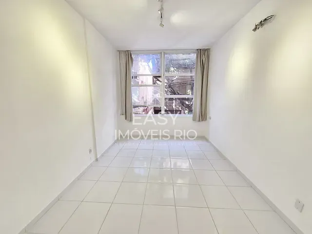 Apartamento com 48m² 1 quarto e 1 banheiro, para alugar, no bairro Leblon em Rio de Janeiro