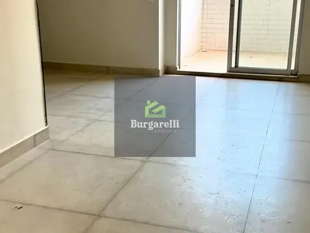 Apartamento 2 quartos e 2 banheiros, para alugar, no bairro Centro em Lavras