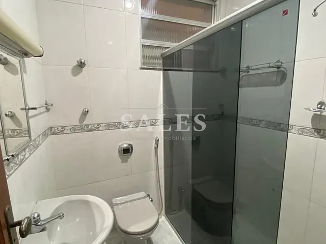 Apartamento com 65m² 2 quartos e 2 banheiros, para alugar, no bairro Centro em Juiz de Fora