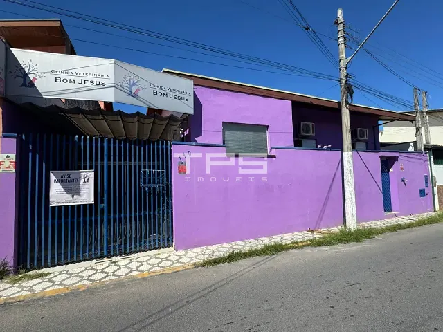 Casa à venda, no bairro Centro em Tremembé