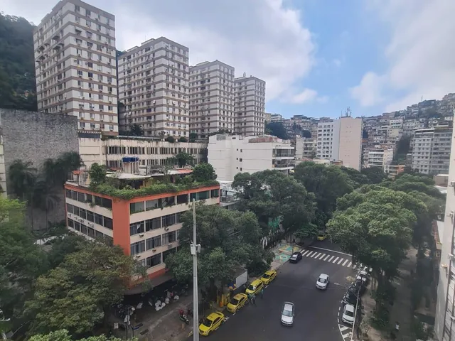 Apartamento com 60m² 2 quartos e 2 banheiros, para alugar, no bairro Copacabana em Rio de Janeiro