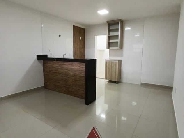 Apartamento 2 quartos e 2 banheiros, à venda ou para alugar, no bairro Villa Real em Franca