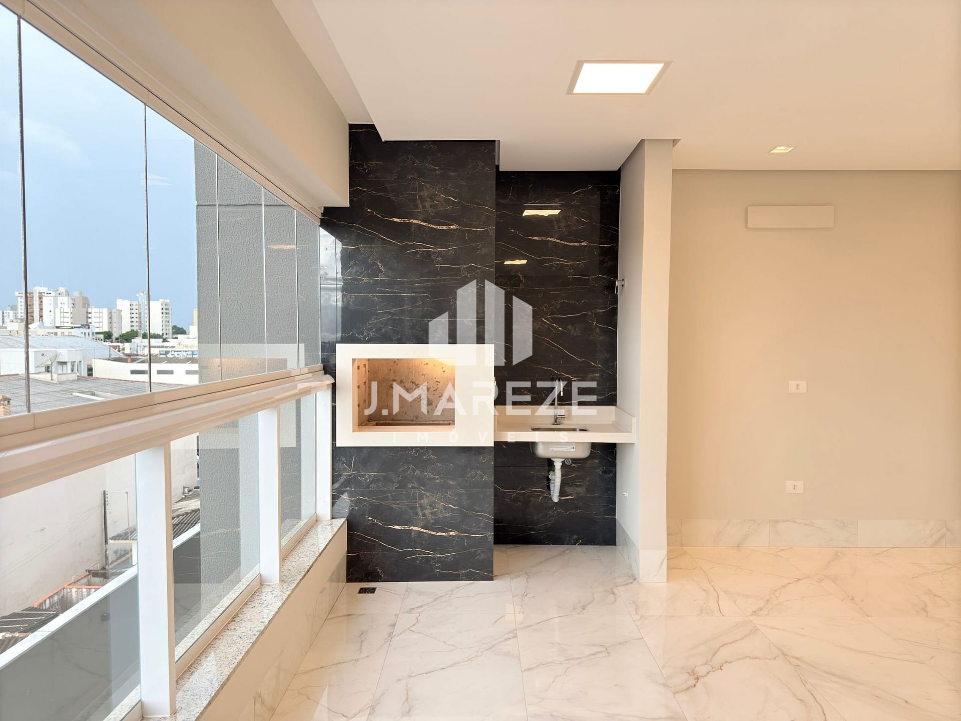 Apartamento à venda com 3 quartos, 127m² - Foto 4