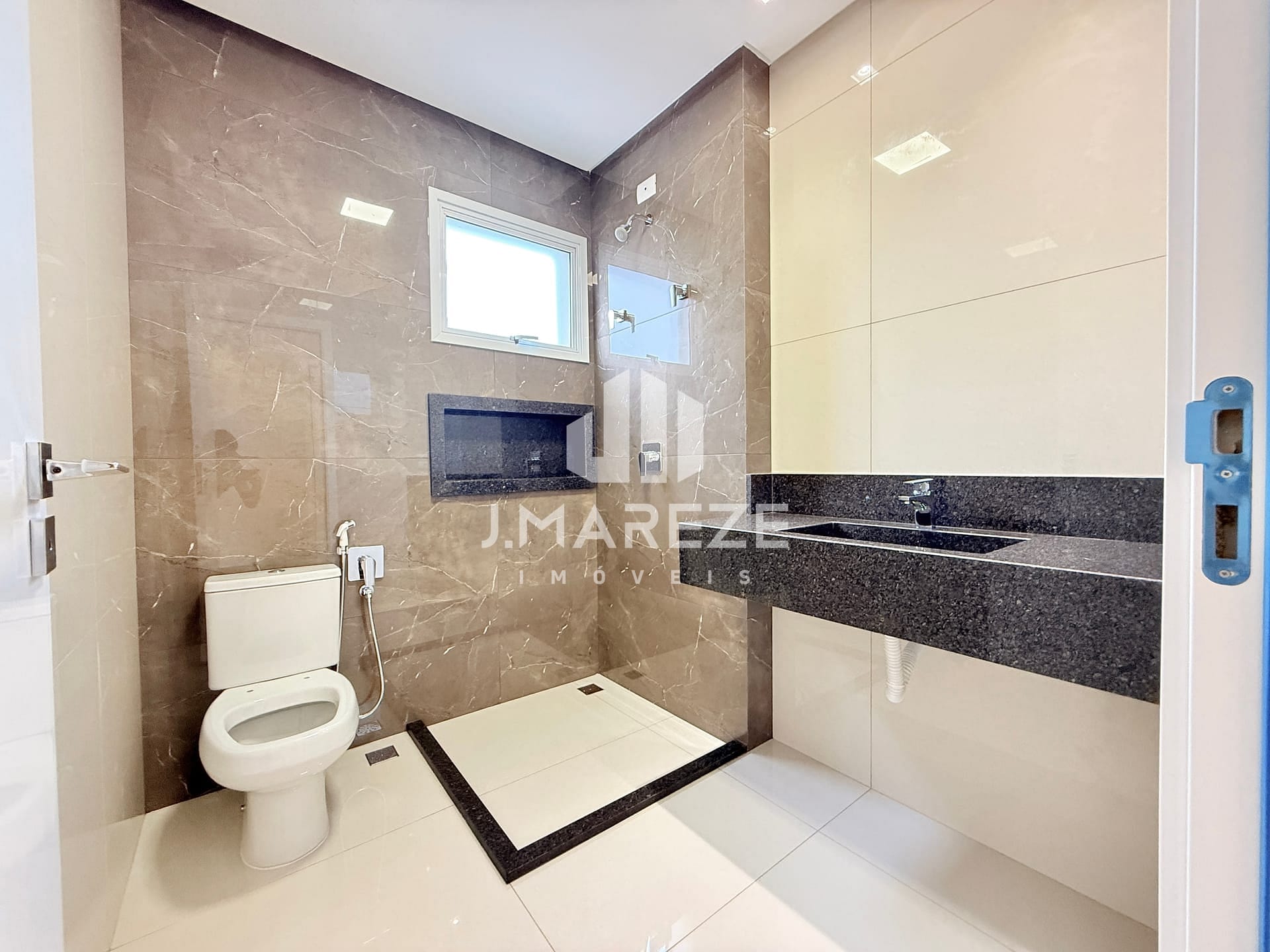 Apartamento à venda com 3 quartos, 127m² - Foto 8