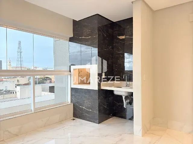 Apartamento com 222m², à venda, no bairro Centro em Apucarana