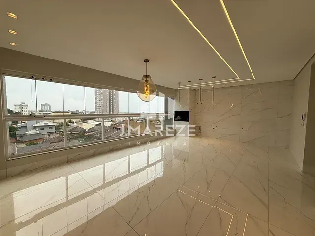 Apartamento com 222m², à venda, no bairro Centro em Apucarana