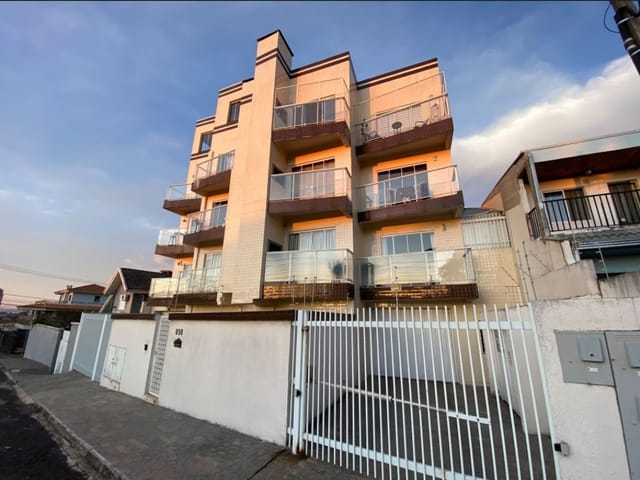 Apartamento com 3 dormitórios no Orfãs.