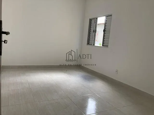 Apartamento 2 quartos e 1 banheiro, à venda, no bairro Vila Cecília em Mogi das Cruzes