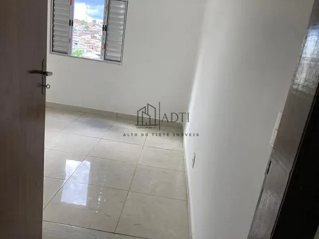 Apartamento 2 quartos e 1 banheiro, à venda, no bairro Vila Cecília em Mogi das Cruzes