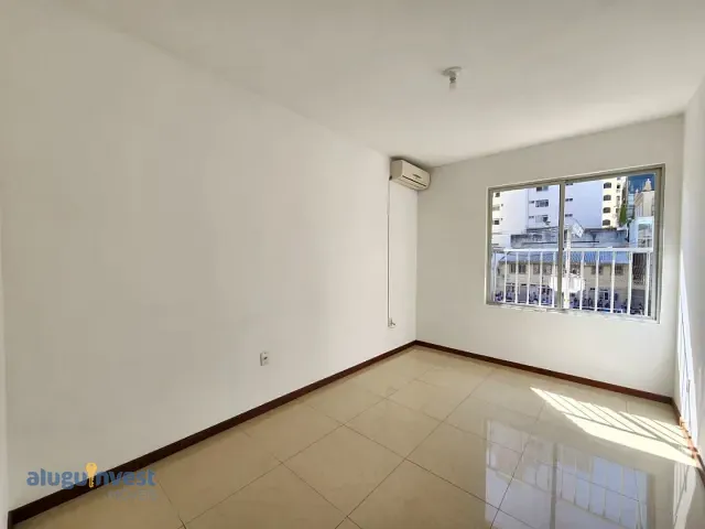 Apartamento 2 quartos e 1 banheiro, para alugar, no bairro Centro em Florianópolis