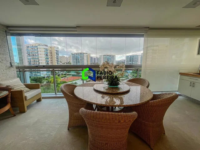 Apartamento com 266m² 4 quartos e 5 banheiros, à venda, no bairro Barra da Tijuca em Rio de Janeiro