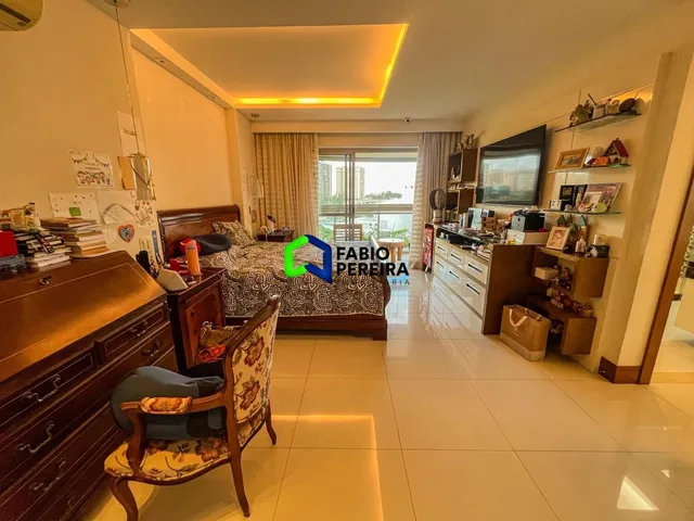 Apartamento com 266m² 4 quartos e 5 banheiros, à venda, no bairro Barra da Tijuca em Rio de Janeiro
