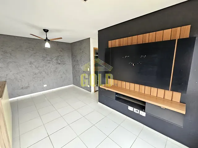 Apartamento 3 quartos e 1 banheiro, para alugar, no bairro Champagnat em Londrina