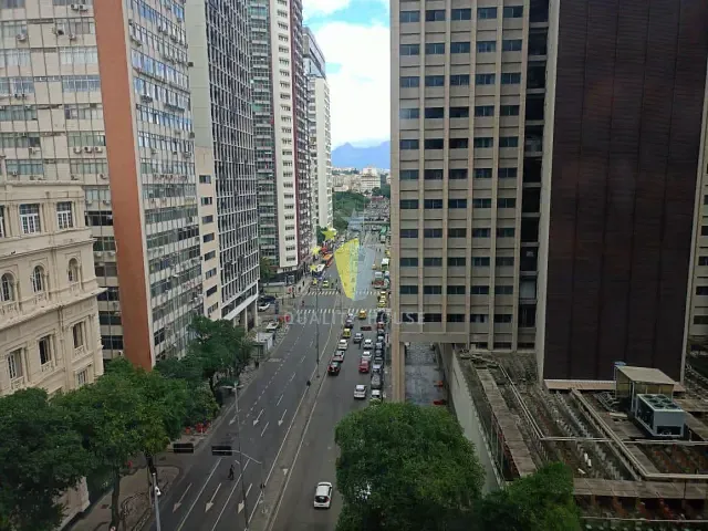 Apartamento com 68m² 2 quartos e 2 banheiros, para alugar, no bairro Centro em Rio de Janeiro