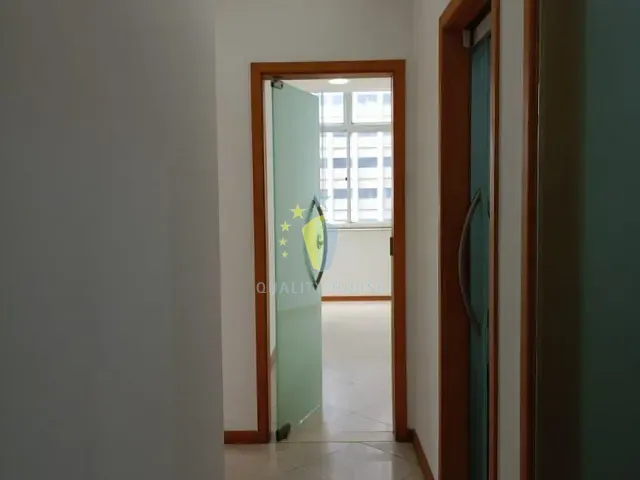 Apartamento com 68m² 2 quartos e 2 banheiros, para alugar, no bairro Centro em Rio de Janeiro