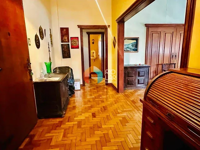 Apartamento com 240m² 4 quartos e 2 banheiros, à venda, no bairro Copacabana em Rio de Janeiro