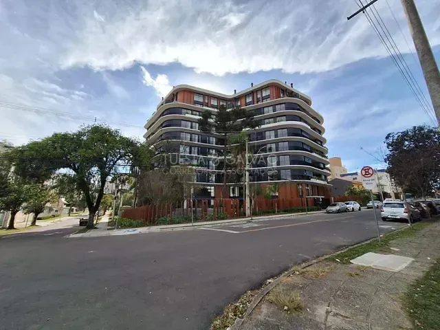 Apartamento com 141m² 3 quartos e 3 banheiros, à venda, no bairro Água Verde em Curitiba