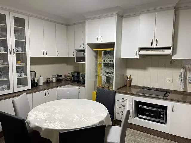 Apartamento com 105m² 3 quartos e 2 banheiros, à venda, no bairro Centro em Apucarana