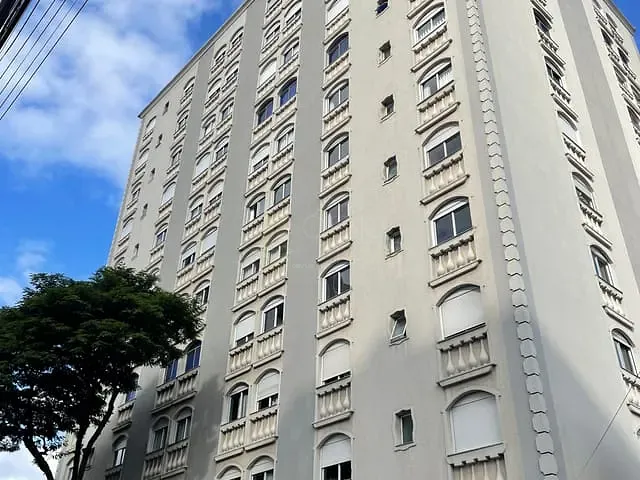 Apartamento com 105m² 3 quartos e 2 banheiros, à venda, no bairro Centro em Apucarana