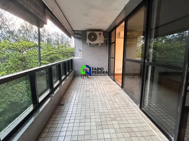 Apartamento com 140m² 4 quartos e 3 banheiros, à venda, no bairro Barra da Tijuca em Rio de Janeiro