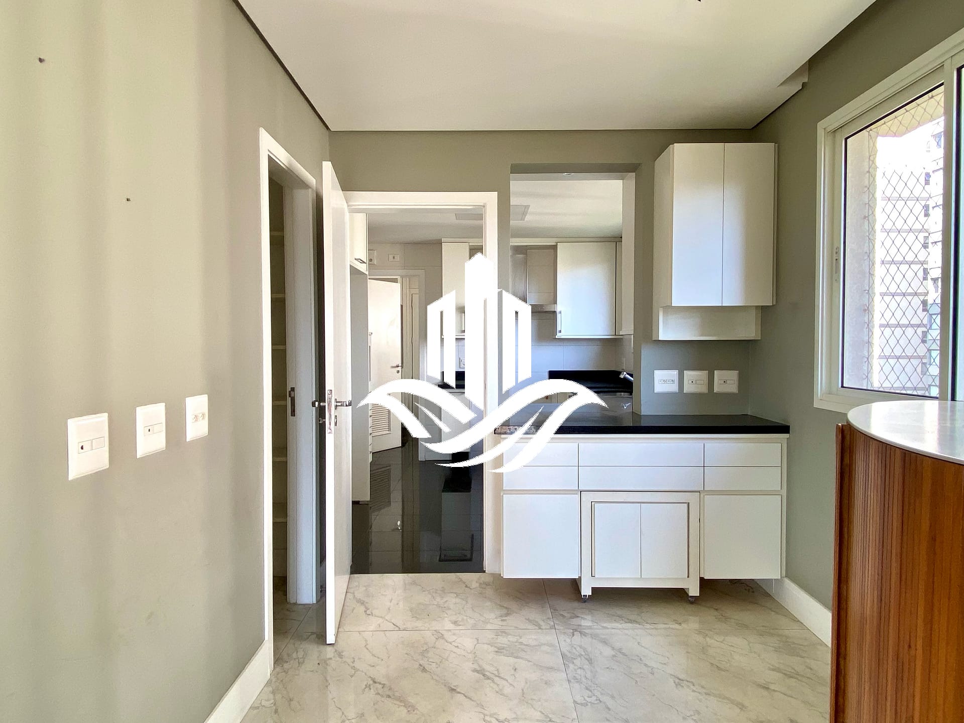 Apartamento à venda com 4 quartos, 240m² - Foto 41