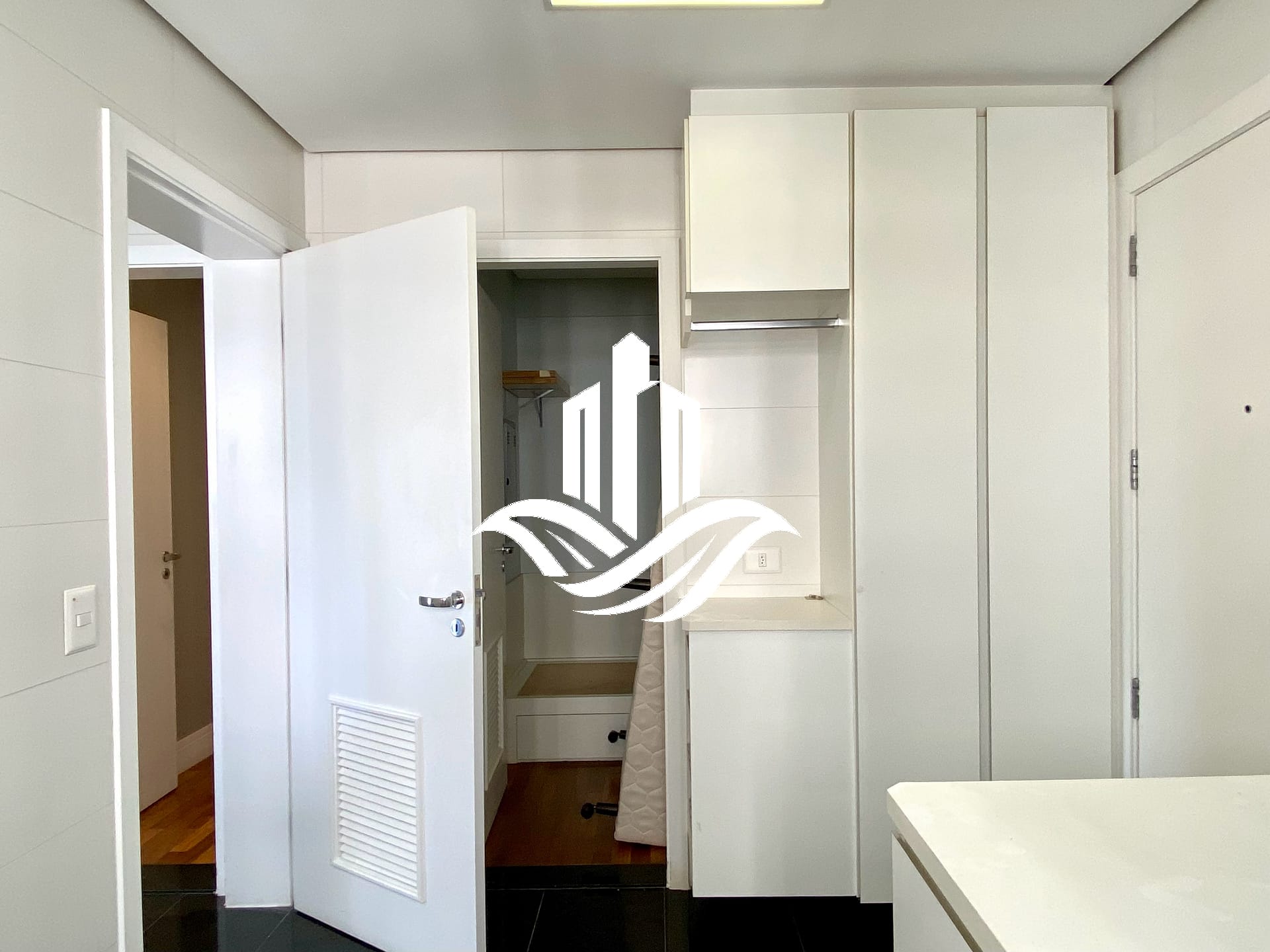 Apartamento à venda com 4 quartos, 240m² - Foto 34