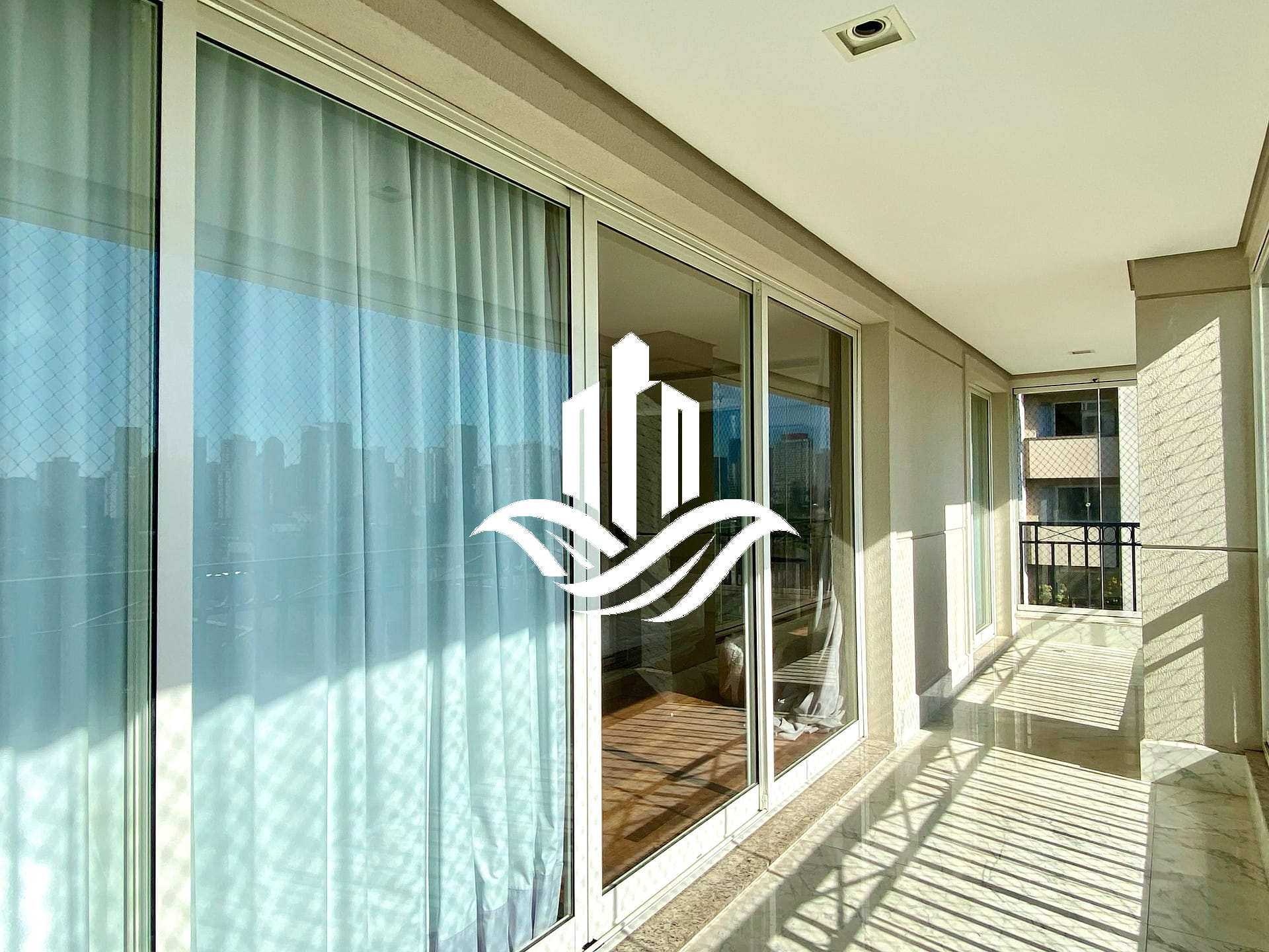 Apartamento à venda com 4 quartos, 240m² - Foto 3