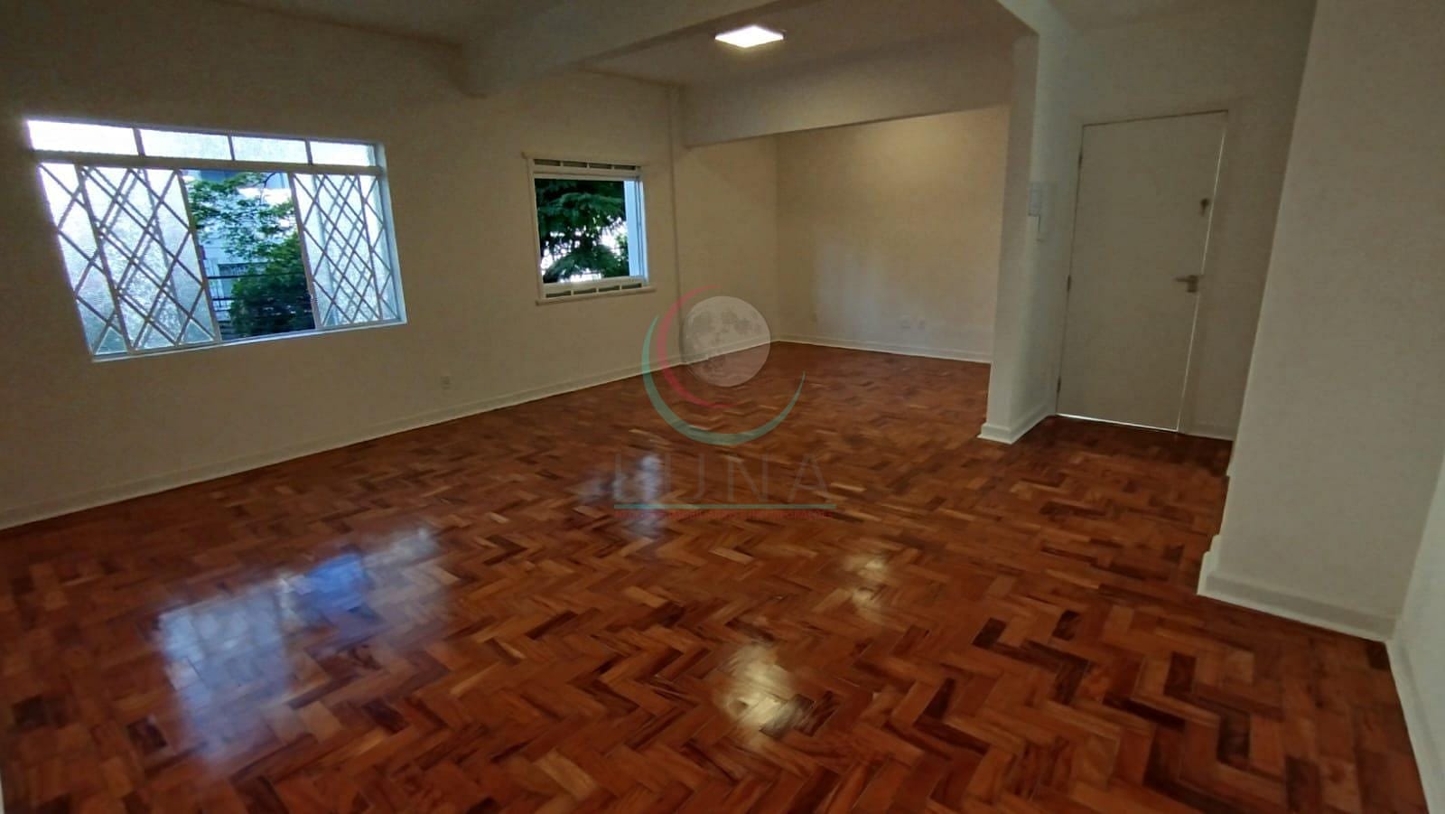 Apartamento para alugar com 3 quartos, 95m² - Foto 11
