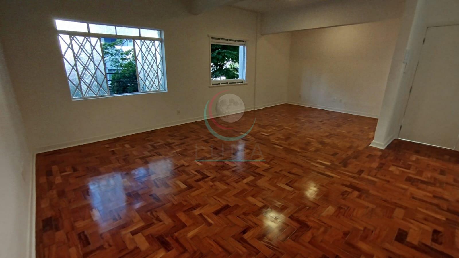 Apartamento para alugar com 3 quartos, 95m² - Foto 12