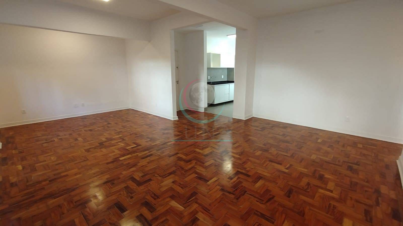 Apartamento para alugar com 3 quartos, 95m² - Foto 13
