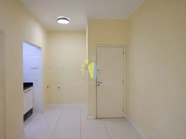 Apartamento com 33m² 1 quarto e 1 banheiro, para alugar, no bairro Copacabana em Rio de Janeiro