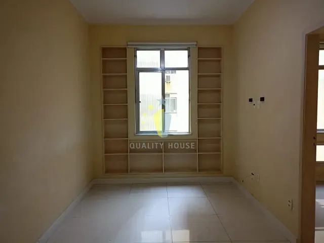 Apartamento com 33m² 1 quarto e 1 banheiro, para alugar, no bairro Copacabana em Rio de Janeiro